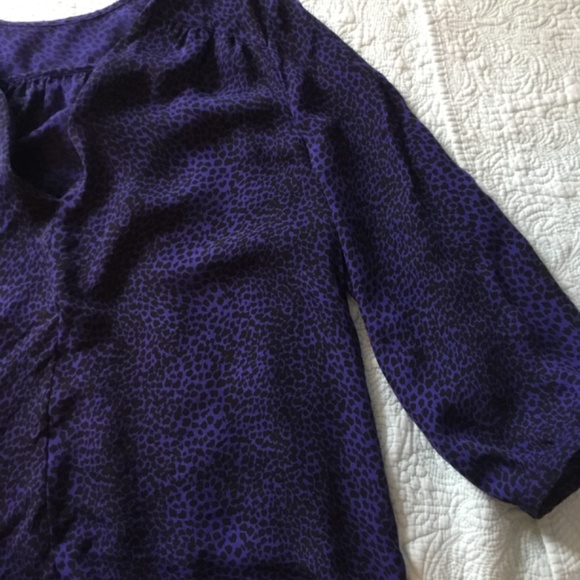 Joie 100% Silk Cheetah Print Top Cobalt Blue M/L - Picture 7 of 9